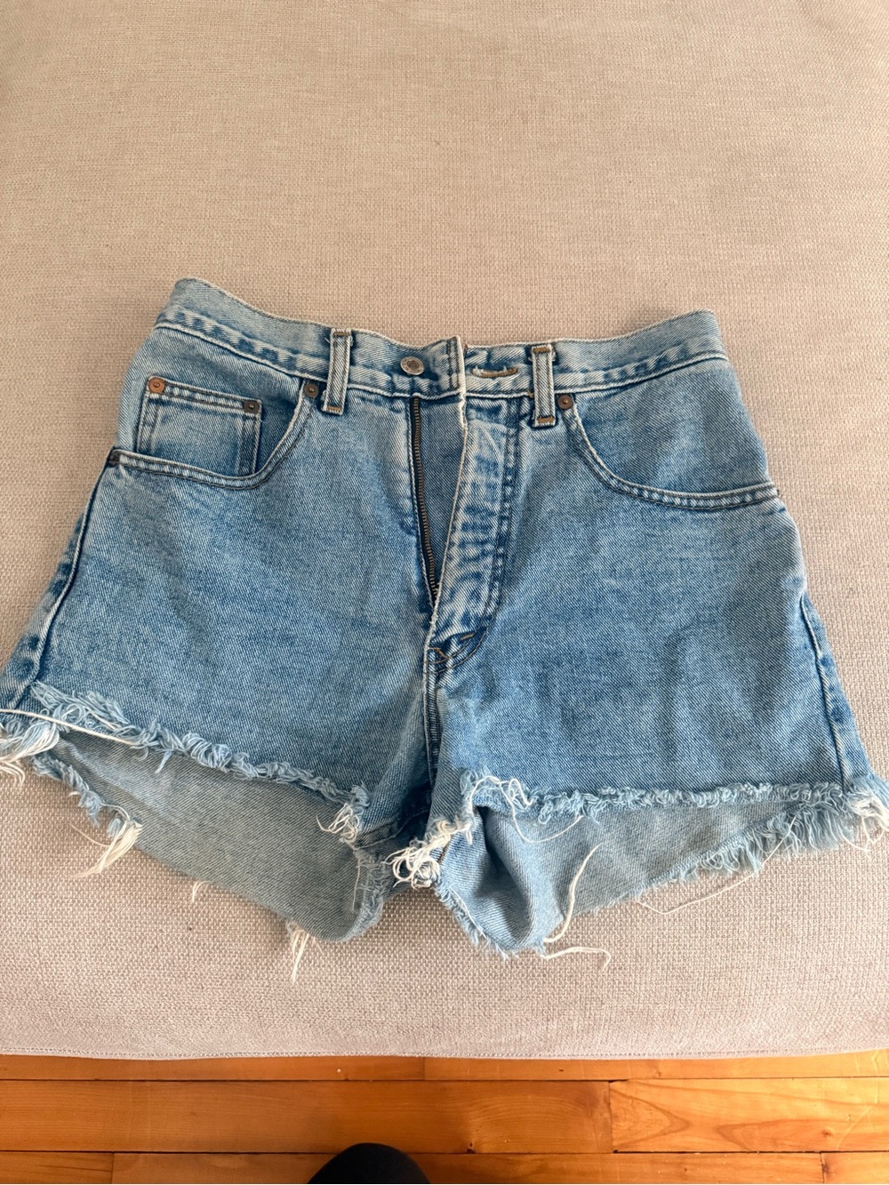 Vintage Guess shorts